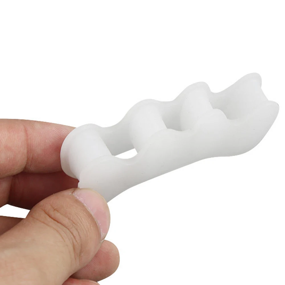 Разделитель для пальцев ног при вальгусной деформации выпрямитель с тремя