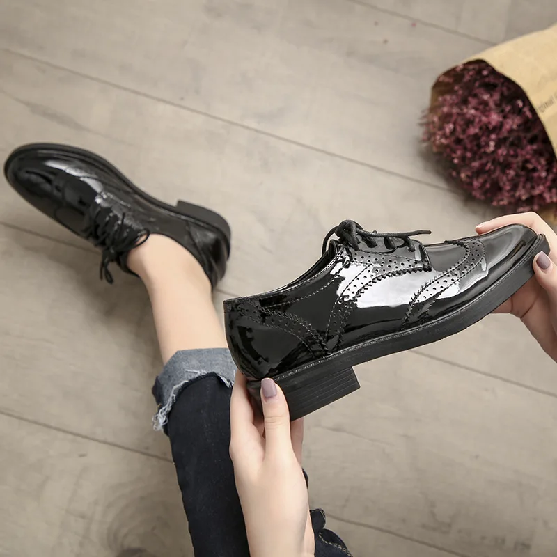 

luxury brand lace-up carved bullock shoes woman girls oxford shoes woman spring autumn new platform single shoes zapatos mujer