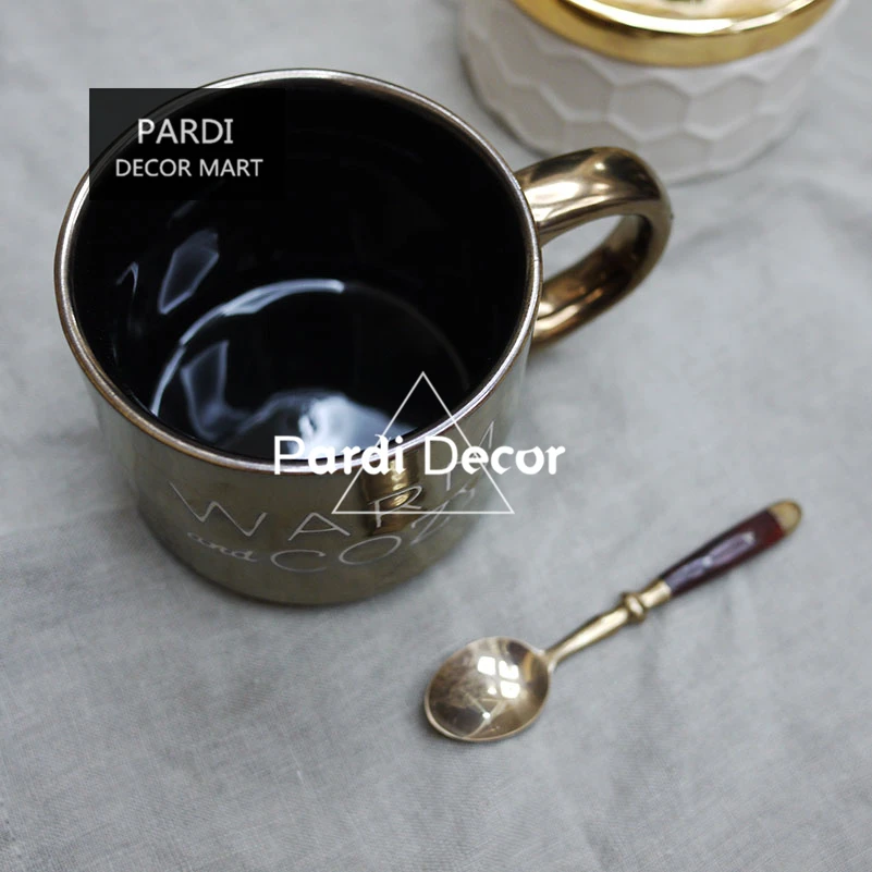 Модная черная золотая металлическая кофейная кружка с керамическими буквами