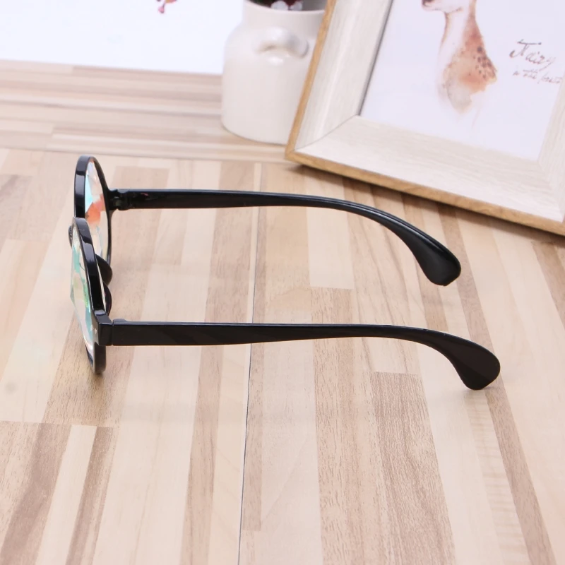 

Novelty Chic Clear Kaleidoscope Glasses Rainbow Prism For Music Festivals LED Light Shows Eyeglasses Frames New Black White Pink