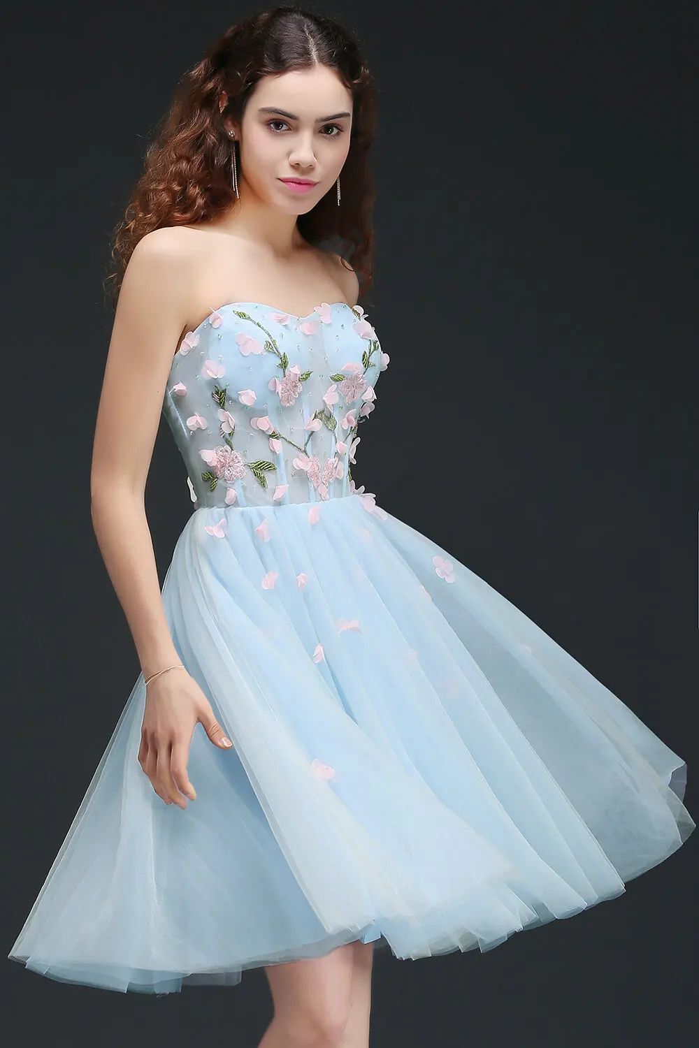 Новые короткие платья для выпускного вечера 2019 Line без бретелек сексуальное