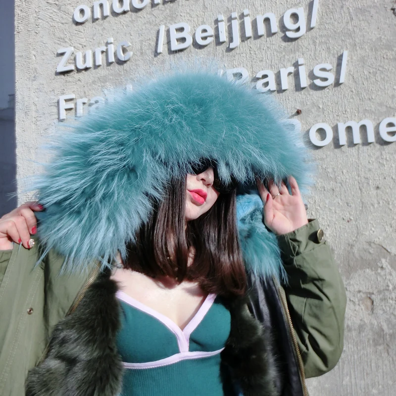 Женское длинное пальто с нашивками и заклепками армейское зеленое цветочное на