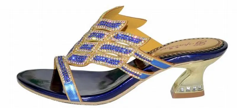 2016 г. Женские новые модные летние шлепанцы на высокой танкетке пикантные