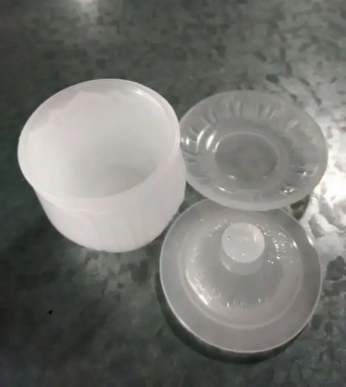 

Natural Afghanistan white jade tea cup (with cover)