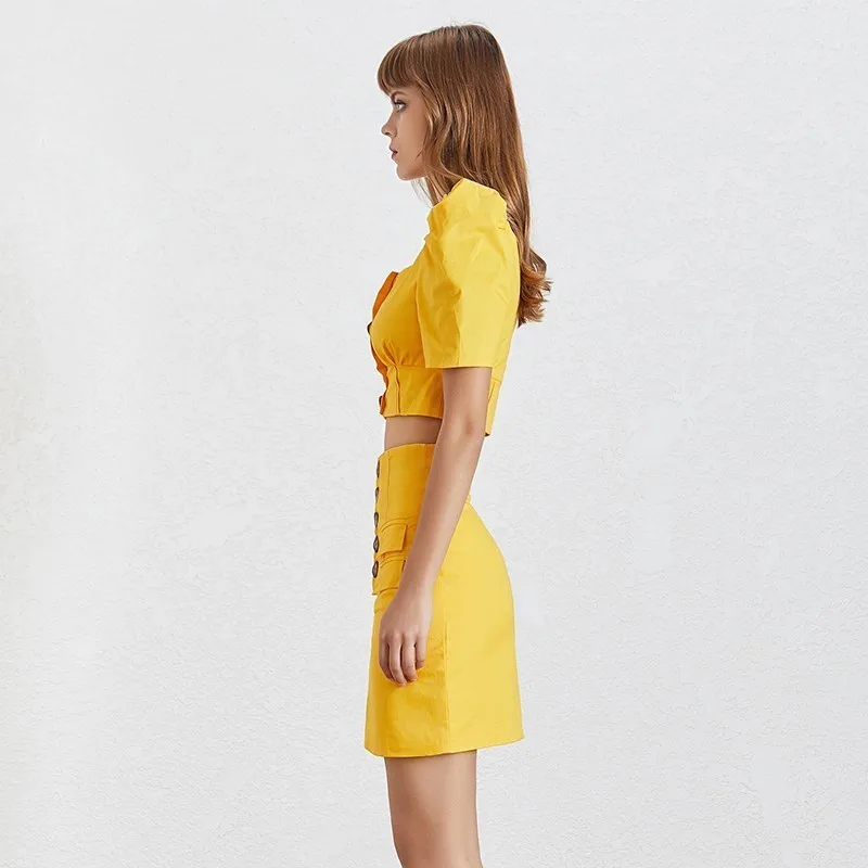 TWOTWINSTYLE летний Однотонный женский костюм из двух предметов короткий топ с