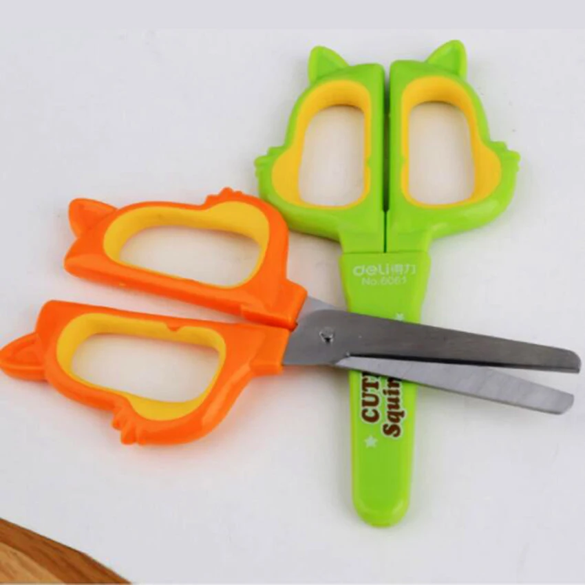 

1Pcs Deli Cute Cartoon School Office Supplies Craft Stationery Scissors For Children Kids colorful 138*67mm