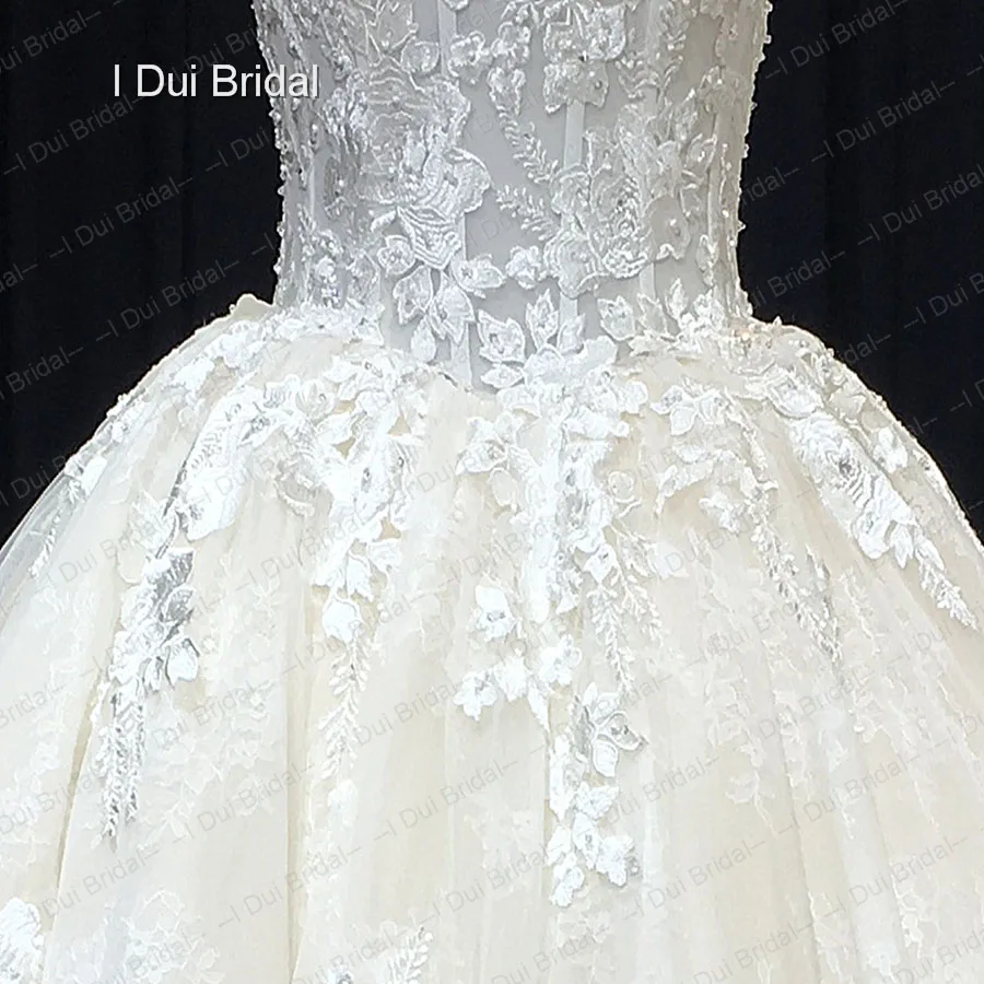 Spaghetti Strap High Quality Wedding Dress Lace Appliqued Ball Gown Bridal Gown