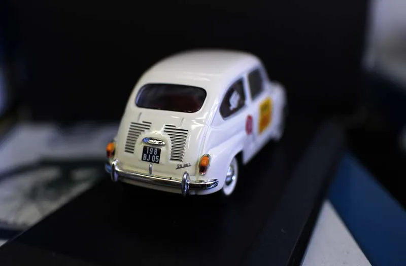 1/43, испанское сиденье, 600, рекламная модель автомобиля, игрушечные машинки, сплав, коллекция, литье под давлением, игрушки для детей