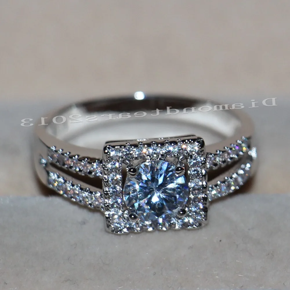 Женское Винтажное кольцо с фианитом обручальное имитацией под белое золото 10