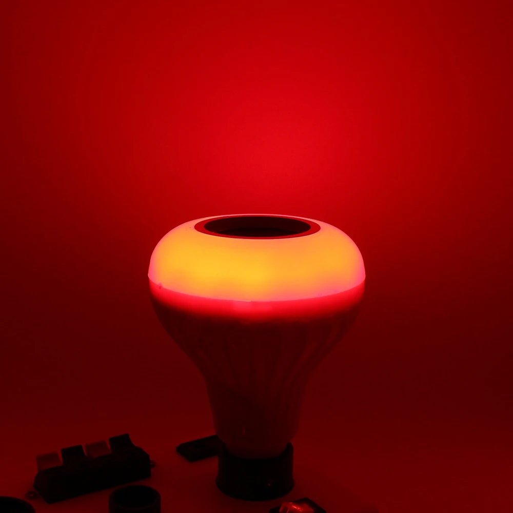 Умная E27 7 Вт светодиодная лампочка RGB свет Беспроводная колонка с Bluetooth воспроизведение музыки затемняемая лампа с пультом дистанционного управления D1