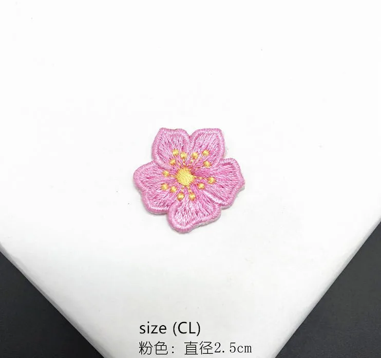 New arrival 20 pcs 2.5cm flower Embroidered patches iron on Jeans coat tshirt bag dress decor repair Motif accessory diy | Дом и сад