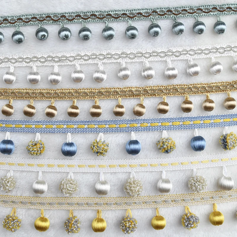 Кружевная бахрома с кисточками