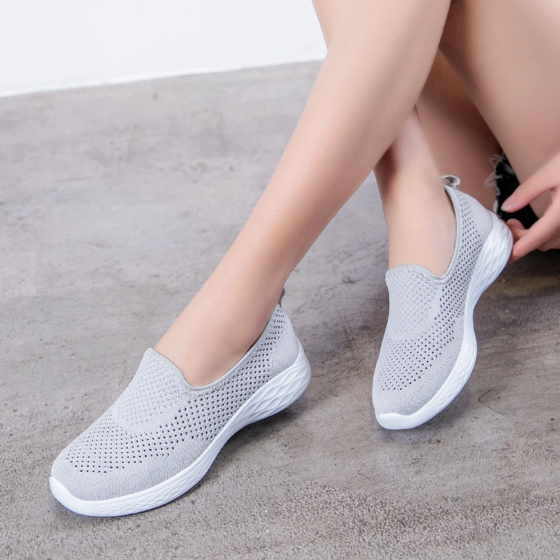 

Women's Summer Soft Slip On Shoes Breathable Lightweight Mother's Walking Flats