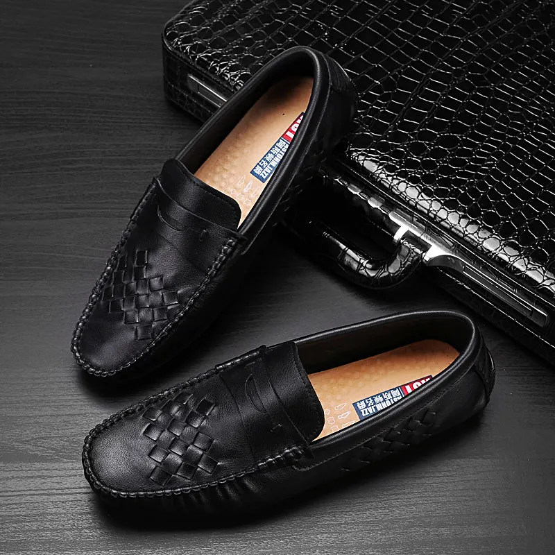 Трендовые мужские слипоны из кожи с натуральным лицевым покрытием плетеные