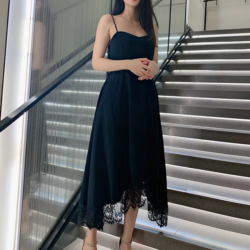 Женское вечернее платье трапеция Max Spri черное однотонное на тонких бретельках