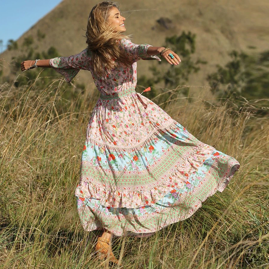 Женское платье макси TEELYNN розовый цвет вискоза цветочный принт v образный вырез