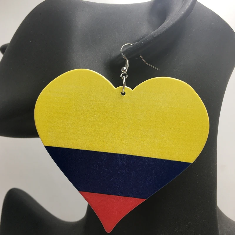 Бесплатная доставка! Деревянные серьги с изображением флага Колумбии и сердца |