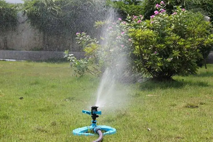 ABS наборы для полива 360 градусов Автоматическая вращающаяся система воды садовые