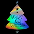 Рождественская елка, стена, стекло, окно, домашняя дверь, автомобильная наклейка, ноутбук, автомобиль, грузовик