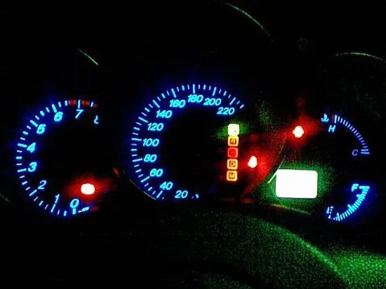 Светодиодная лампа для приборной панели 24 В синий цвет T5(5 мм) W1.2W W2.3W W2X2.6d