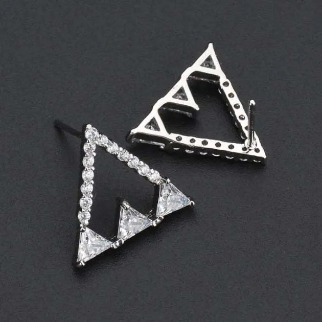 

Woman's personality geometric triangle earrings AAA zircon inlay earrings