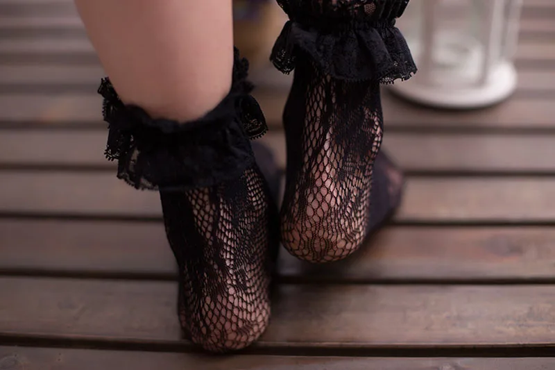 Women Socks Summer Lace Ruffle Soft Pleats Elastic Fishnet Short Sock Ankle Socks