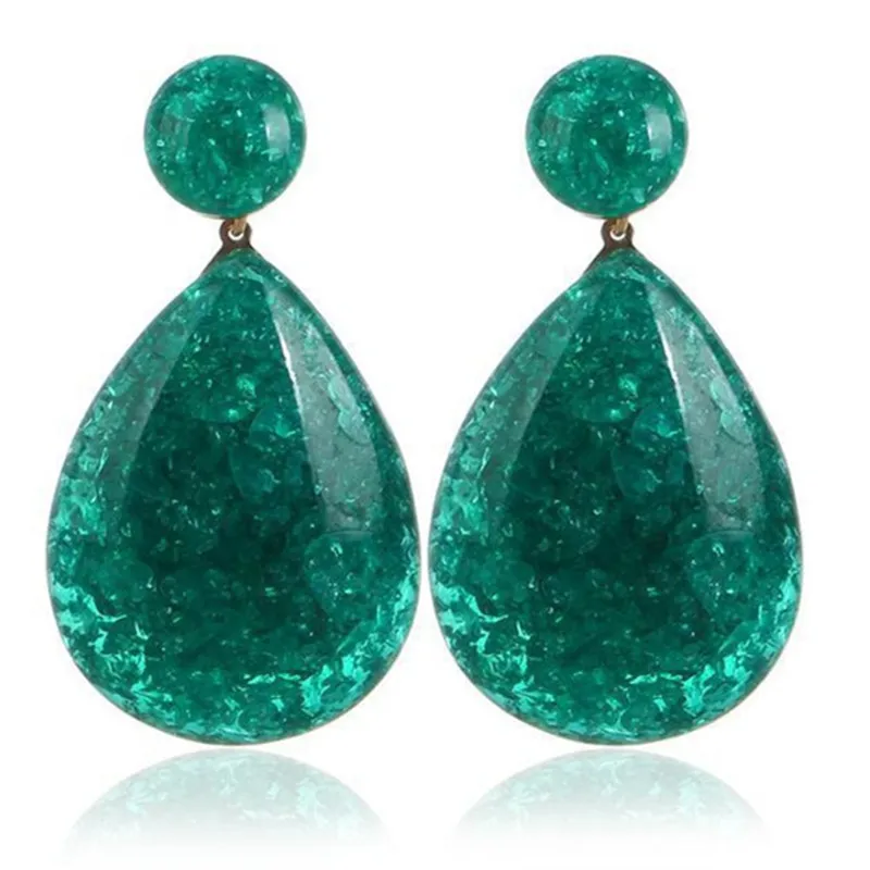 Массивные серьги в виде капель воды из смолы с красным драгоценным камнем