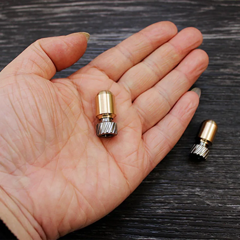 Kopen 1PC Hand Geweven Paraplu Touw Weven Paracord Survival Armband Met Messing Torpedo Vorm Kraal Titanium Legering Opknoping Gesp