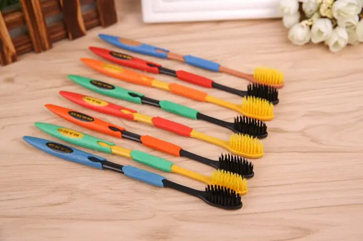 Бесплатная доставка новинка 4 шт./лот набор мягких зубных щеток для путешествий