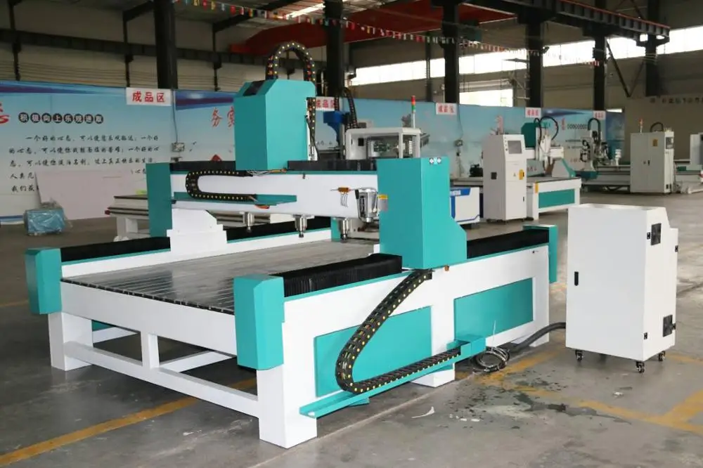 Эффективный многофункциональный фрезерный станок с ЧПУ для деревянных дверей