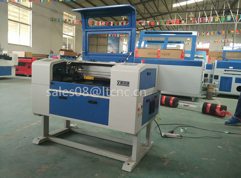 Горячая Распродажа Цзинань 6040 3d акрил ткань станок для лазерной резки co2 cnc