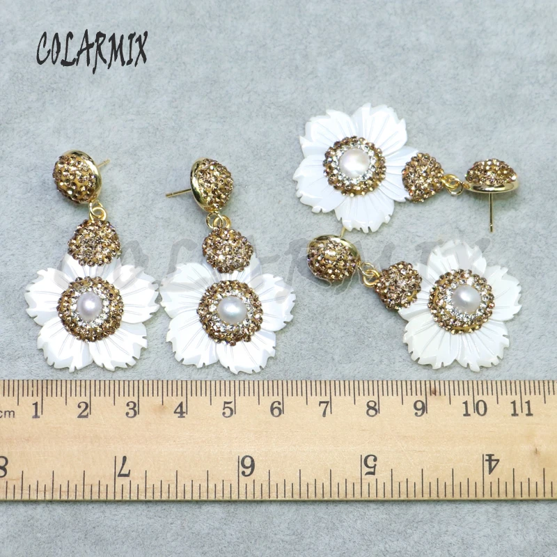

4 Pairs Wholesale White shell flower earrings Pave Gold color rhinestone earrings Fashion jewelry earrings gift for lady 9153