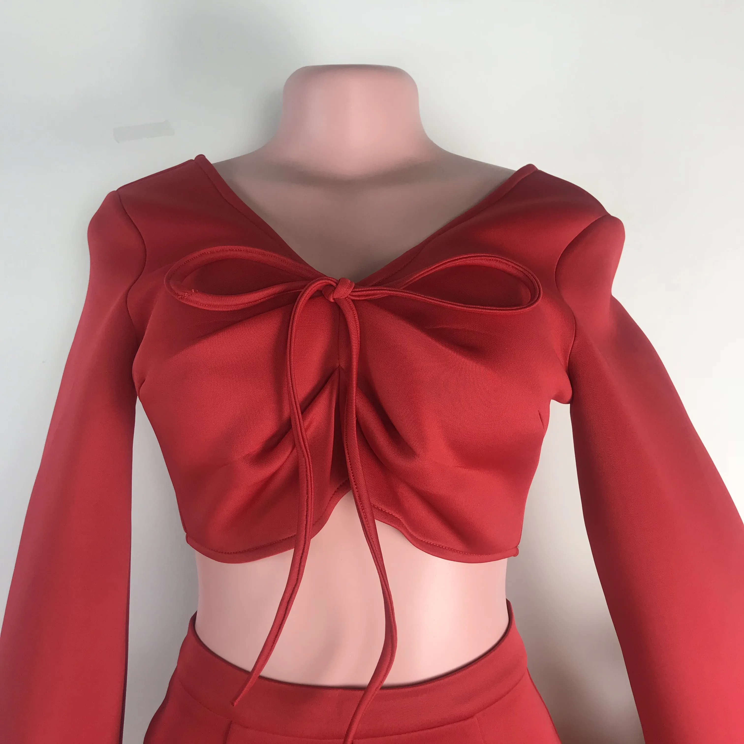 Укороченные женские топы блузка рубашка Красная приталенная с длинным рукавом и