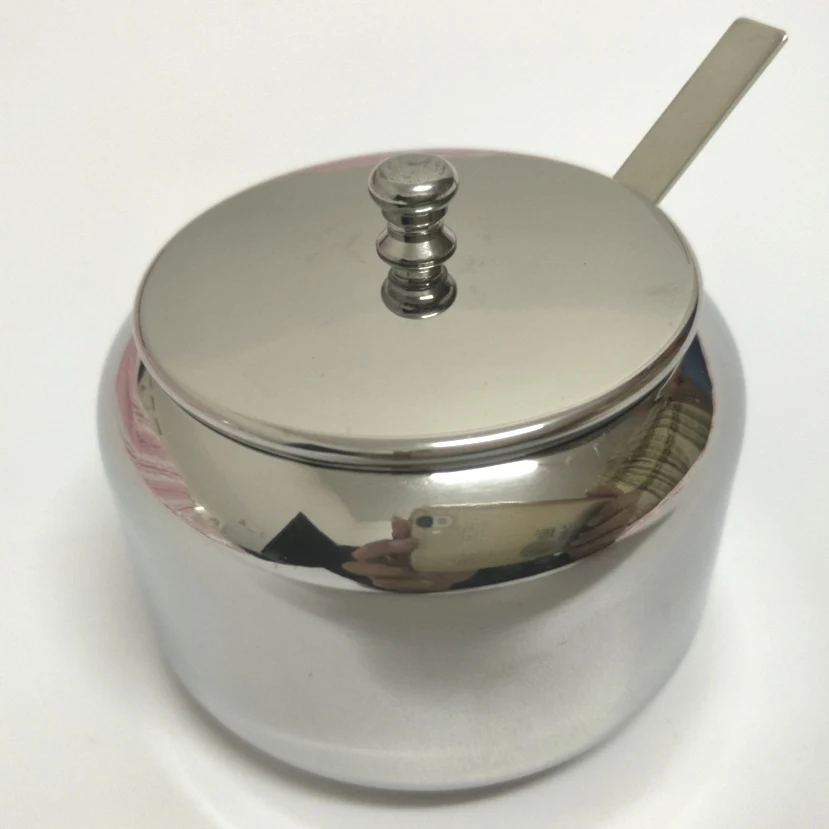 Набор из 5 кремов и сахара В комплект входит покрытая сахарница с ложкой