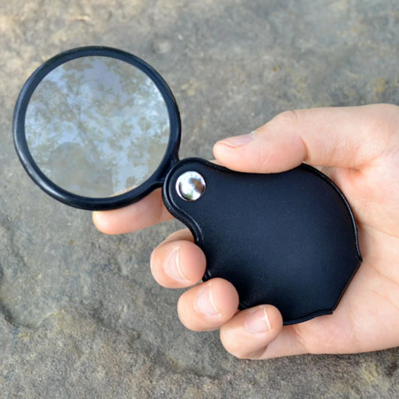 

8X 50mm Mini Magnifiers Portable Jewelry Loupe Foldable PU Material Reading Magnifying Glass Lens Pocket Magnifier