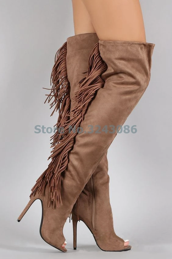 Сапоги на высоком массивном каблуке с острым носком цвет розовый черный