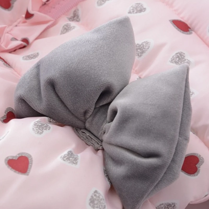 Теплое пальто для маленьких девочек зима 2018 г. милые парки новорожденных с