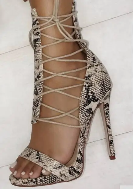 Murah Ukuran Besar 43 Wanita Musim Panas Python Ular Kulit Kaki Terbuka Lintas Lace Up Stiletto Sandal Pesta Tumit Sandal Tumit Tinggi Hitam Solid Sepatu