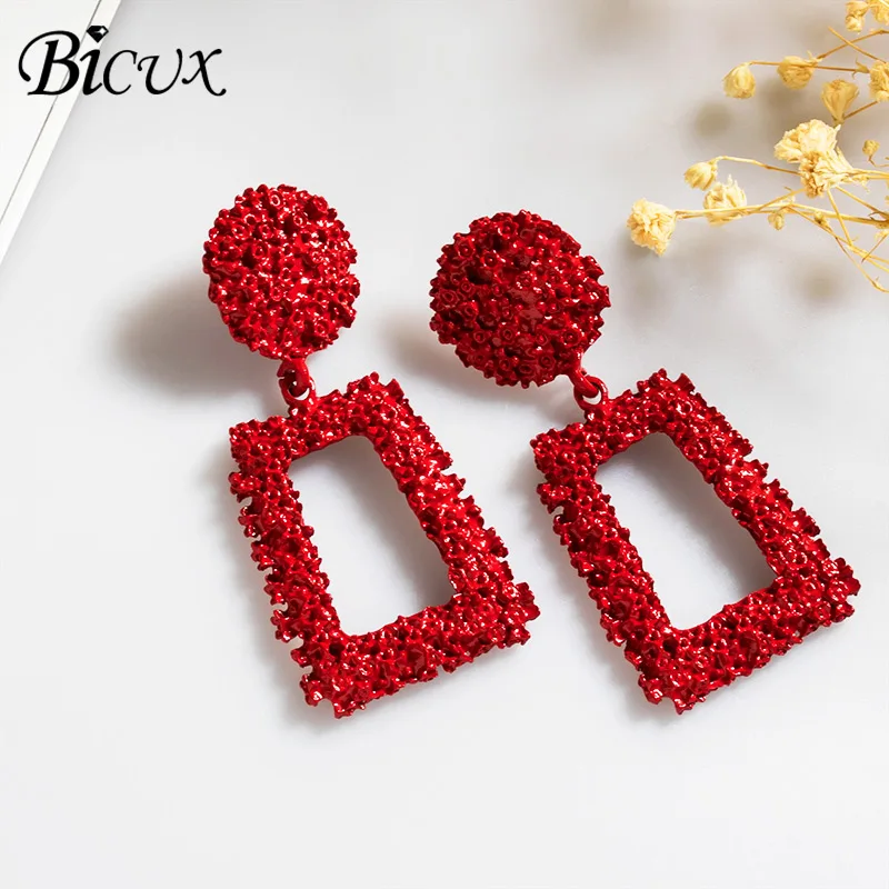 Red BICUX массивные Висячие серьги для женщин ювелирные изделия Модные трендовые винтажные геометрические длинные золотые серебряные красная серьга - Окраска металла: Red