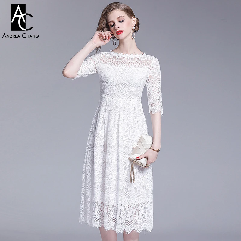 Женское кружевное платье с вырезом лодочкой белое ажурное бальное цветочным