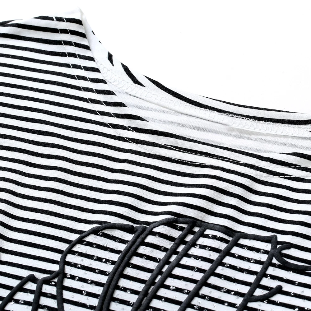 Женская хлопковая футболка с коротким рукавом круглым вырезом и принтом в