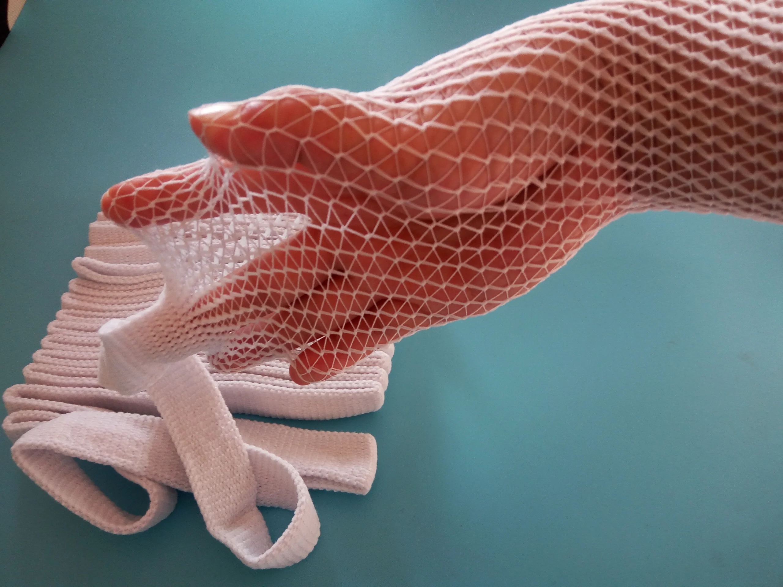 1pcs 7# 1box Medical gauze bandage fixing cylindrical mesh hoop elastic hourglass fish roll | Спорт и развлечения