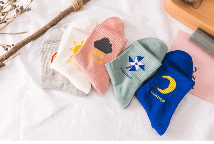 Новые модные женские туфли в Корейском стиле стильные гольфы meia весело sun moon/ветряная мельница с изображением радуги, коттоновые носки с персонажами из мультфильмов носки "Погода"