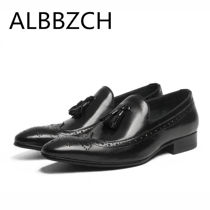 Туфли мужские парадные без шнуровки заостренный носок бахрома броги обувь для