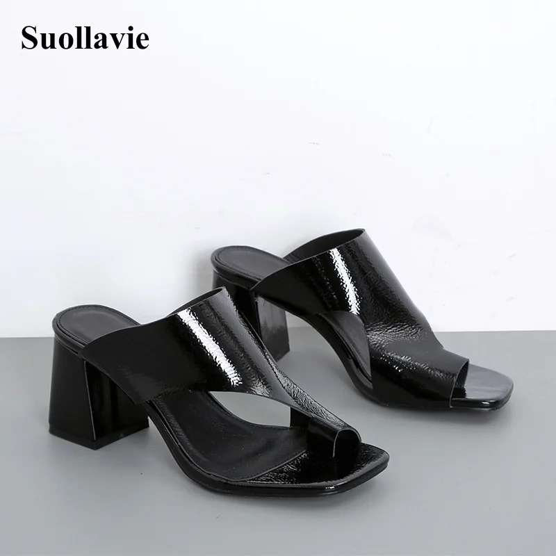 Женские шлепанцы на квадратном каблуке черные пляжные высоком с открытым носком