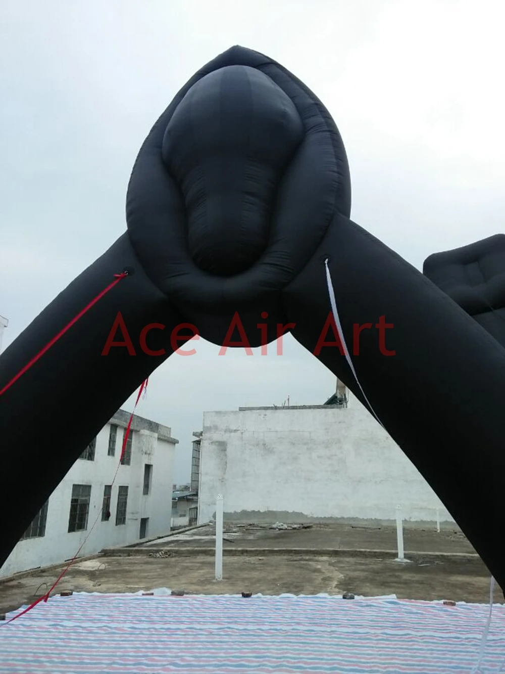 

Crazy Horrible Inflatable Halloween Killer Arch With Bleeding Knife For USA