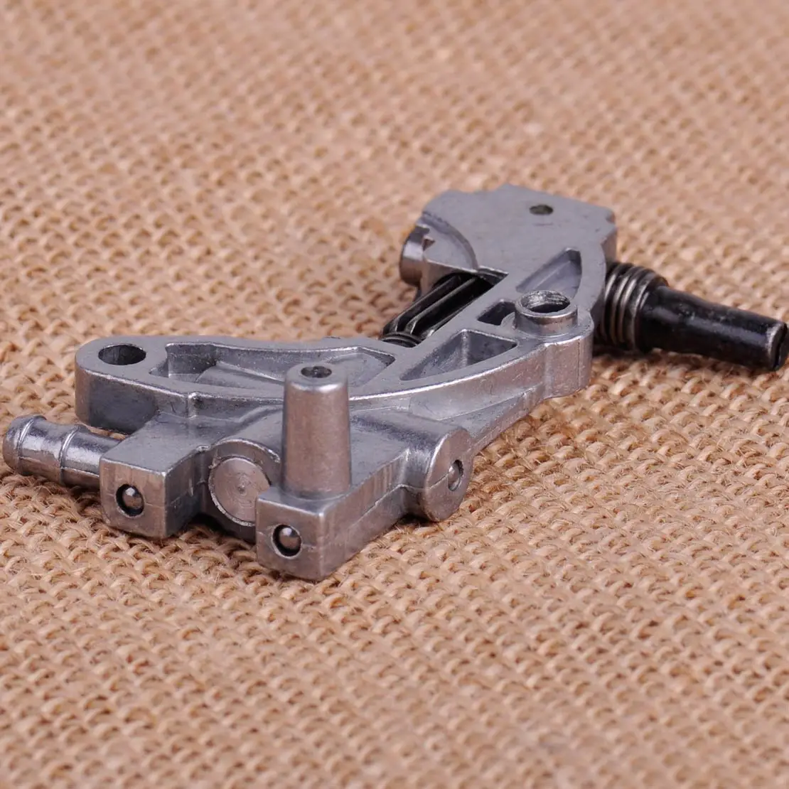 LETAOSK Новый масляный насос Замена подходит для китайской бензопилы 4500 5200 5800 45CC 52CC