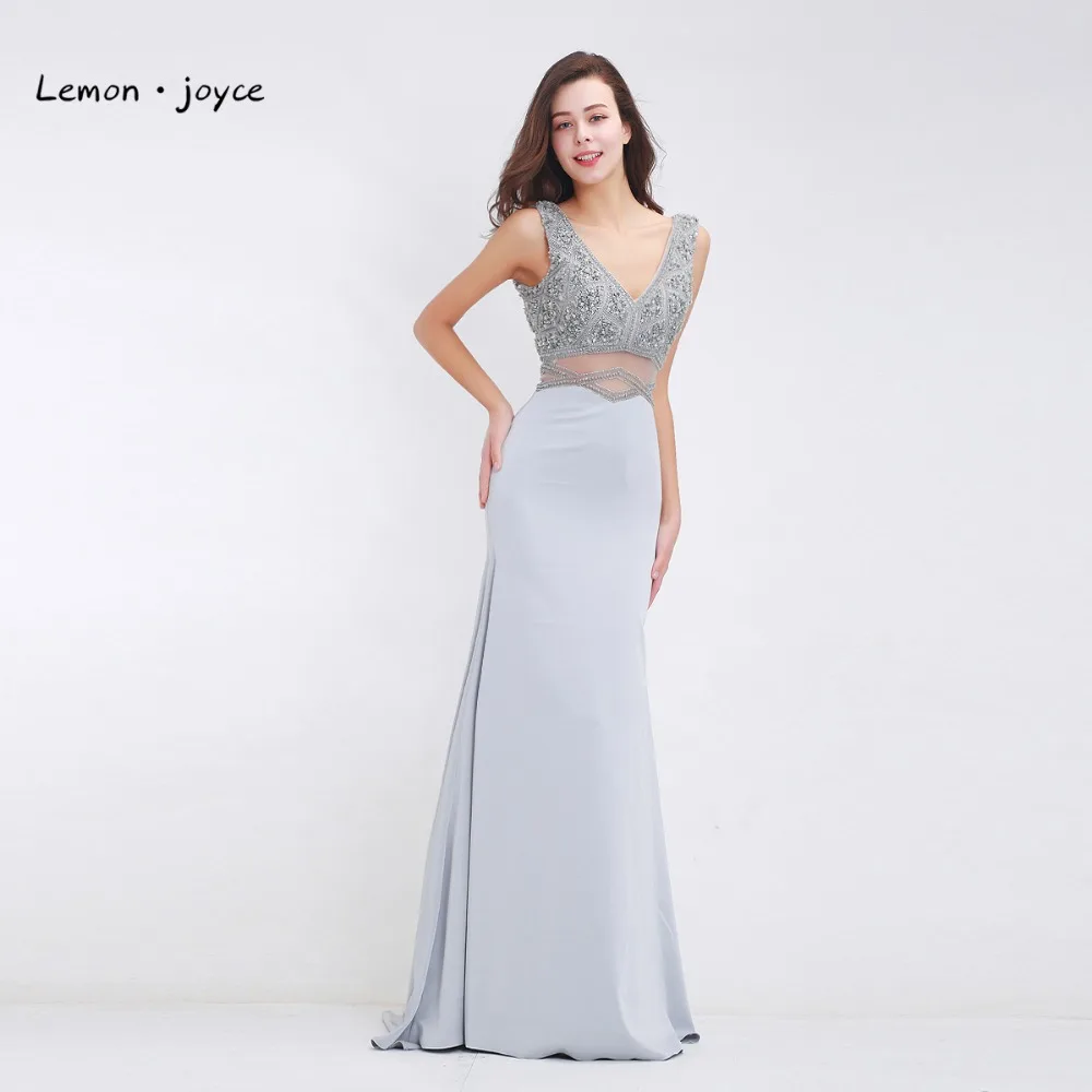 Женское вечернее платье с V-образным вырезом серое длинное блестящее бисером