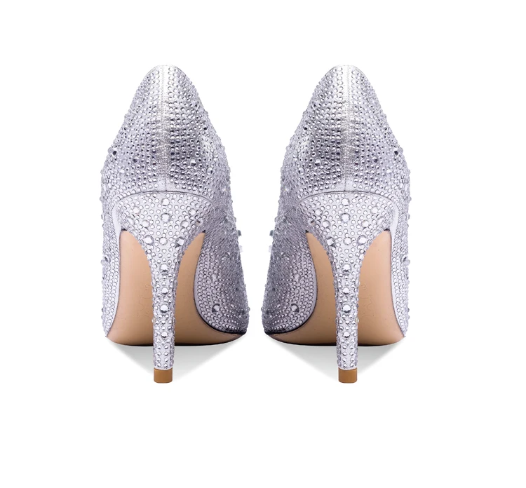 Женские туфли на высоком каблуке украшенные стразами для свадебного торжества |