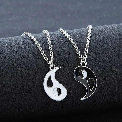 2Pcs/Set Best Friends Tai Chi Yin Yang Hollow Pendant Split Matching Necklace |